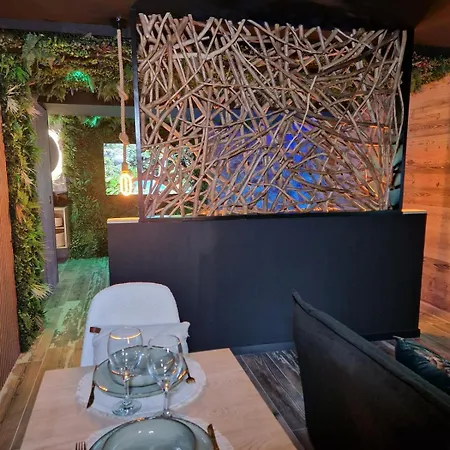 La Jacuzzi Апартаменты *